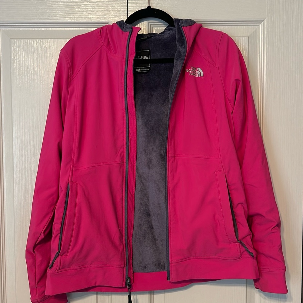 The North Face Lightweight Alta Vista Lined Jacket.